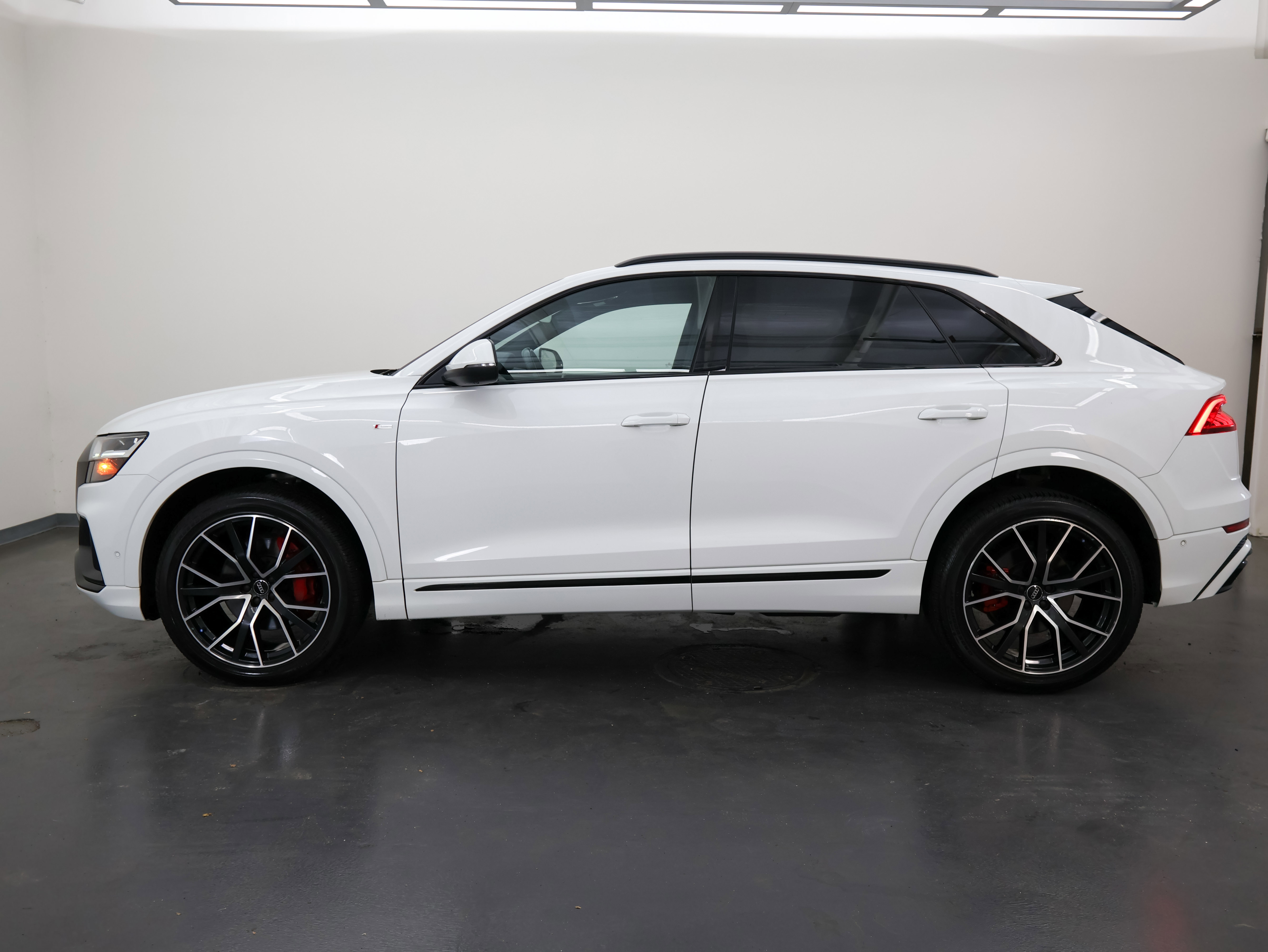 Used 2020 Audi Q8 Premium Plus w/ Premium Plus Package AWD/4WD image 6