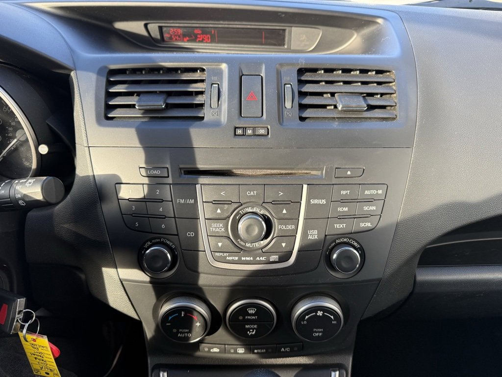 Used 2013 MAZDA MAZDA5 Sport image 24