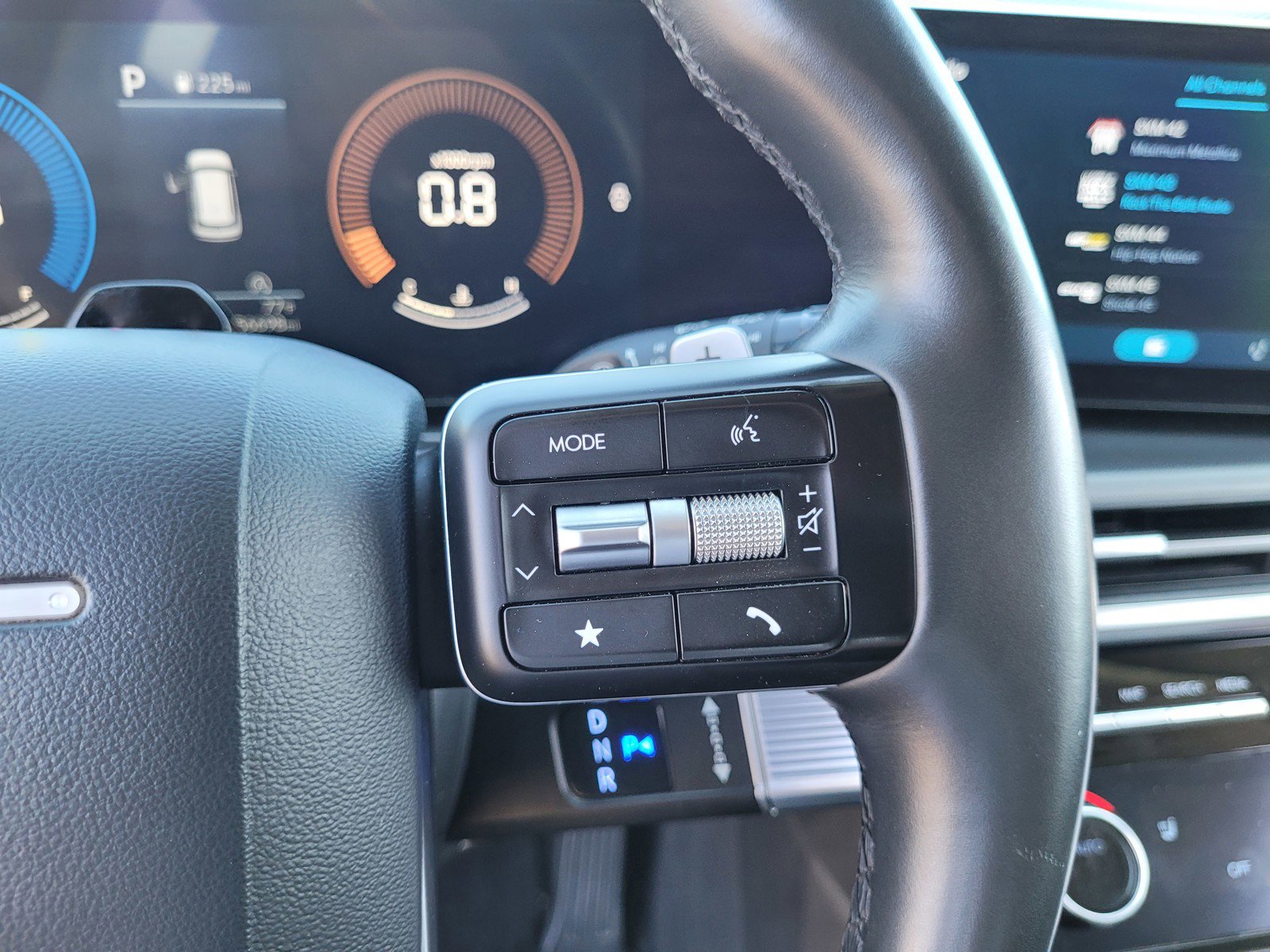 Used 2024 Hyundai Santa Fe SEL image 23