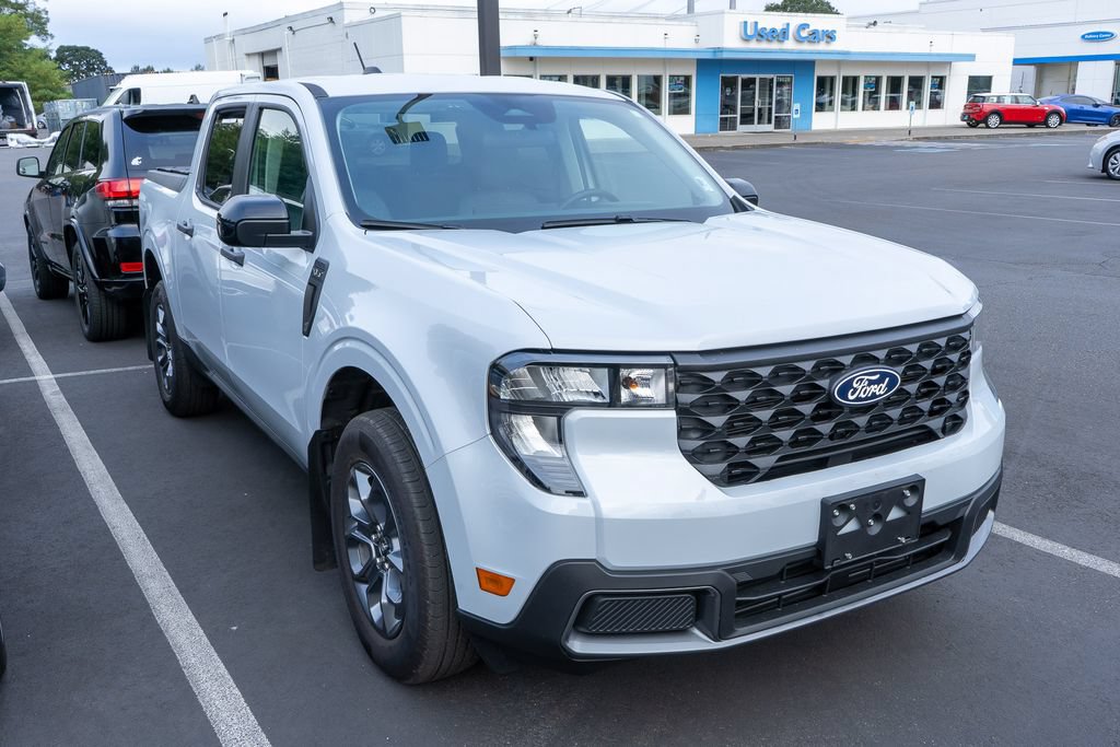 Used 2025 Ford Maverick XLT w/ XLT Luxury Package AWD/4WD image 3