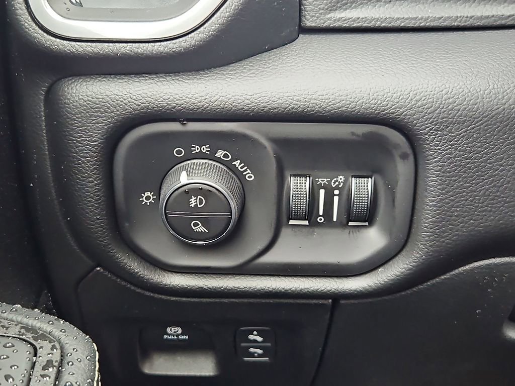 New 2026 RAM 1500 Laramie w/ Night Edition AWD/4WD image 18
