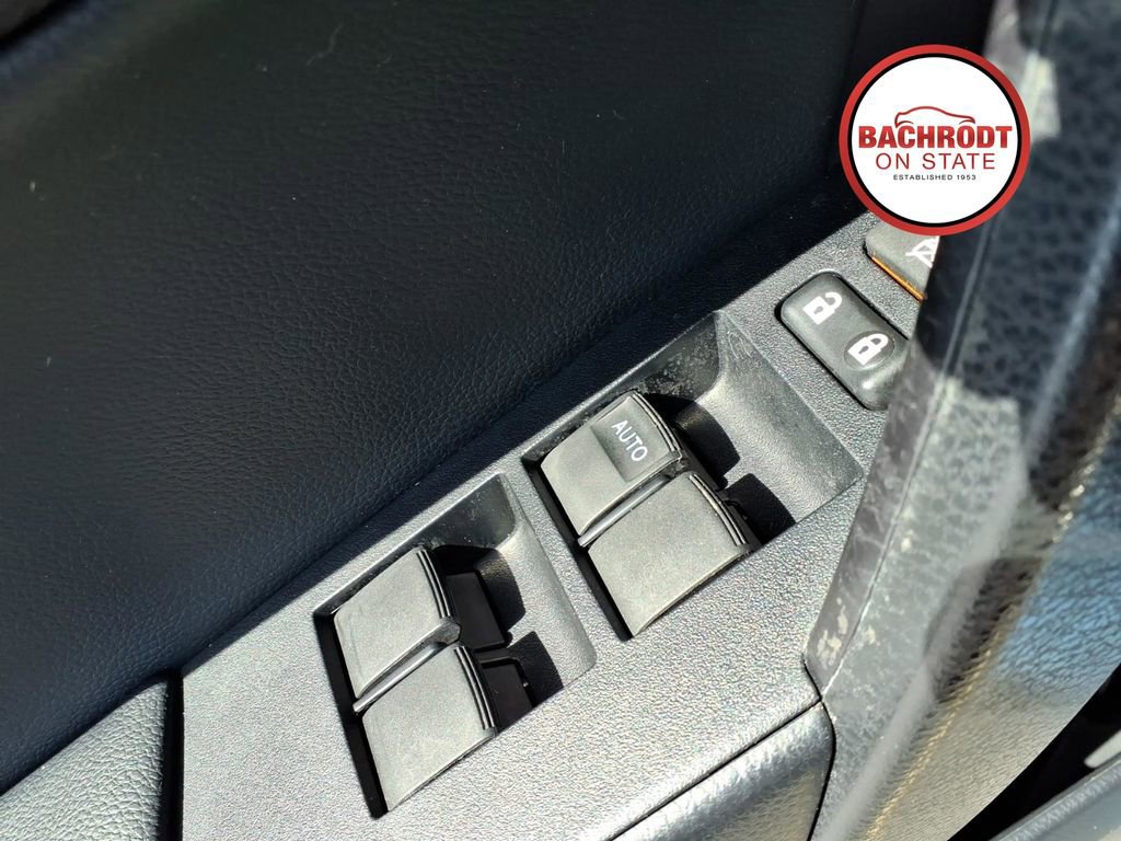 Used 2017 Toyota Corolla SE w/ Body Protection Package FWD image 17