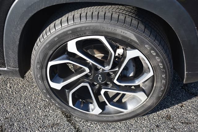 Certified 2024 Chevrolet Trax RS w/ Sunroof Package FWD image 12