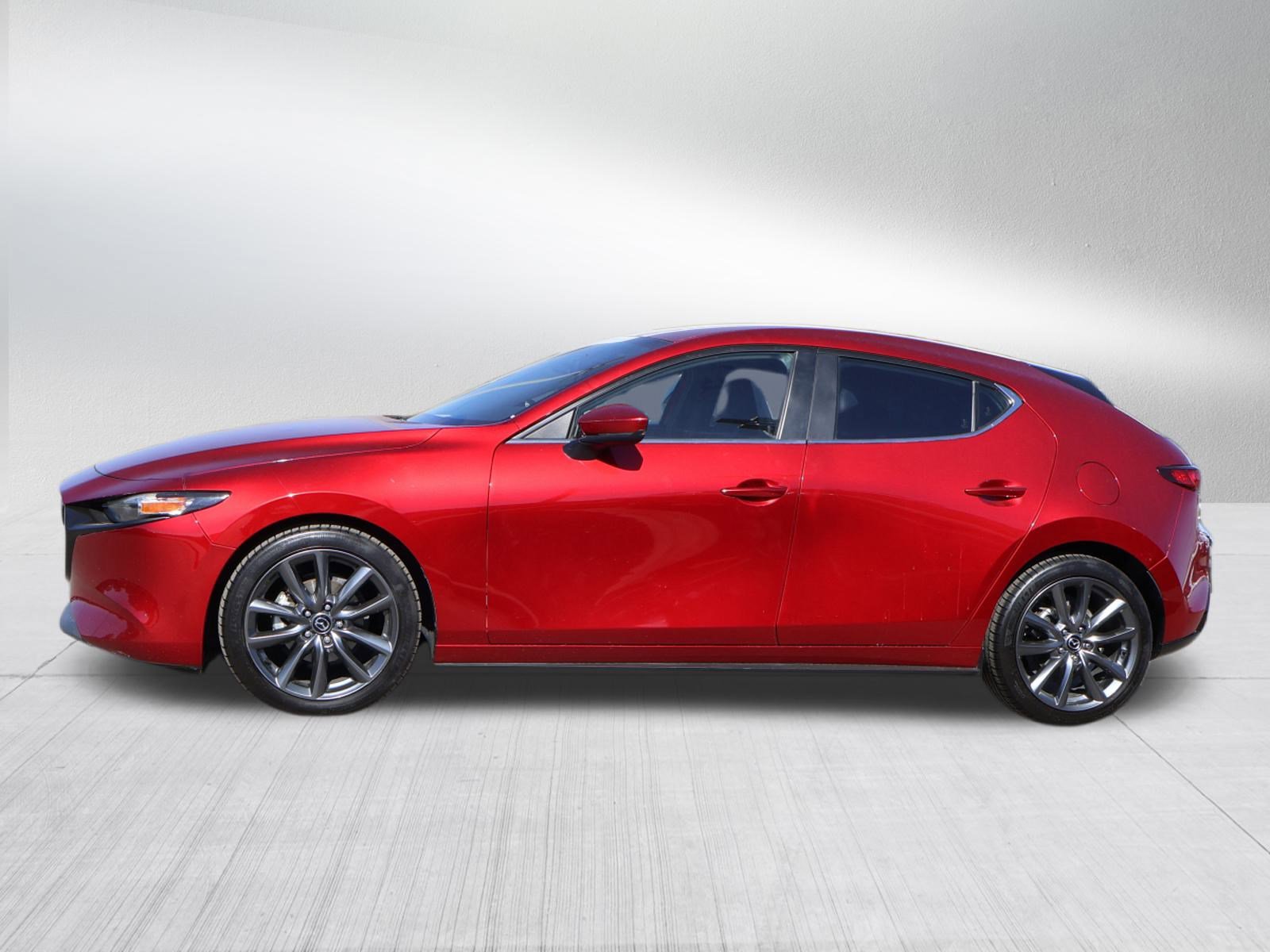 Used 2019 MAZDA MAZDA3 Hatchback w/ Preferred Package image 4