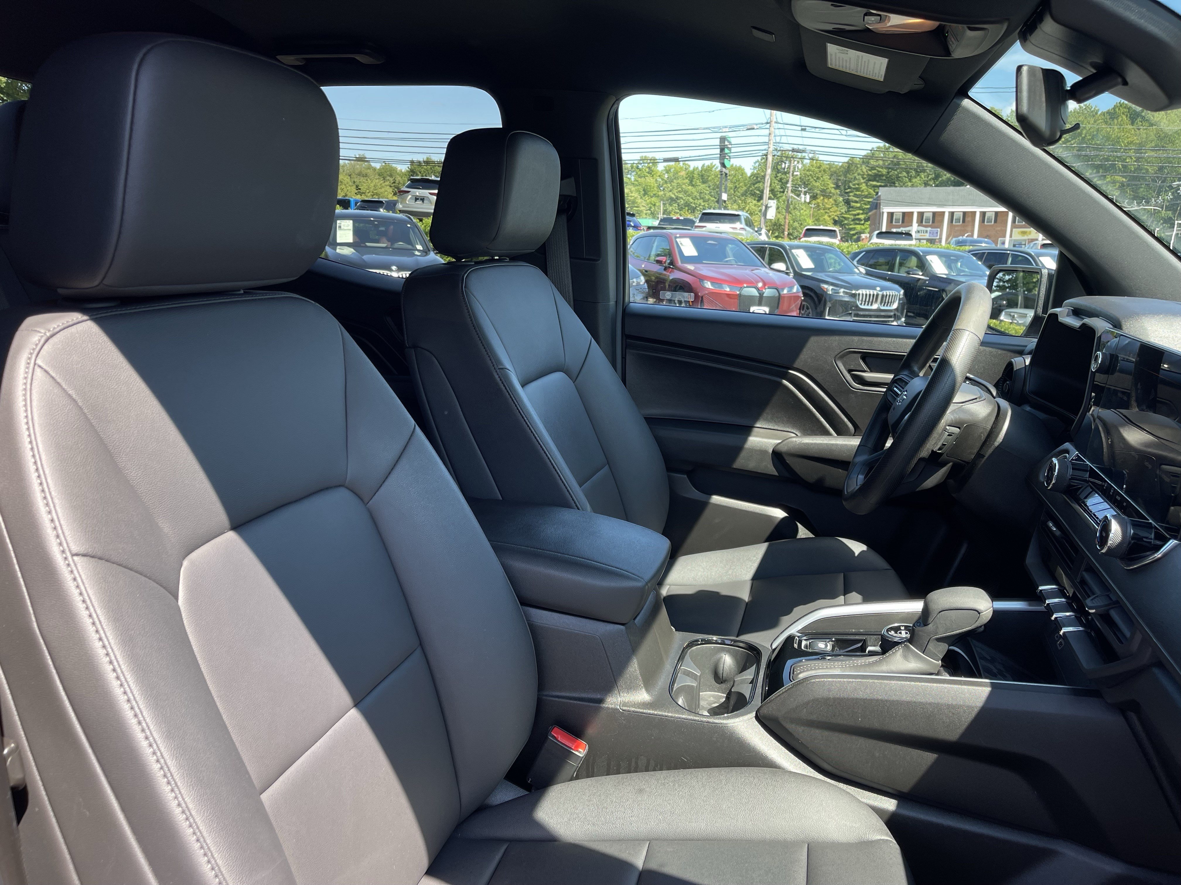 Used 2024 Chevrolet Colorado Trail Boss w/ Advanced Trailering Package AWD/4WD image 15