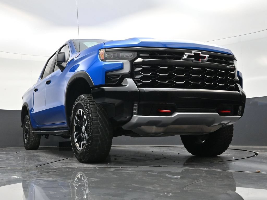 Used 2024 Chevrolet Silverado 1500 ZR2 w/ Technology Package AWD/4WD image 28
