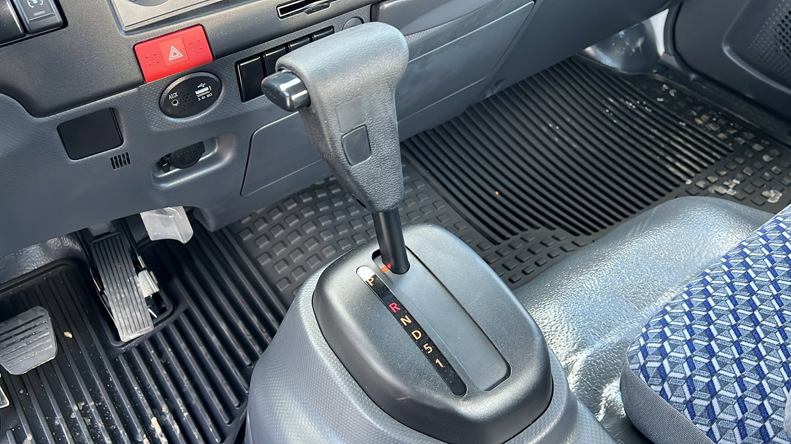 New 2025 Chevrolet Low Cab Forward image 15