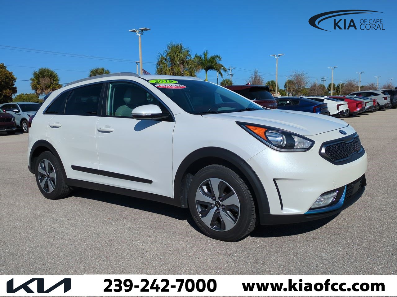 Used 2019 Kia Niro EX image 2