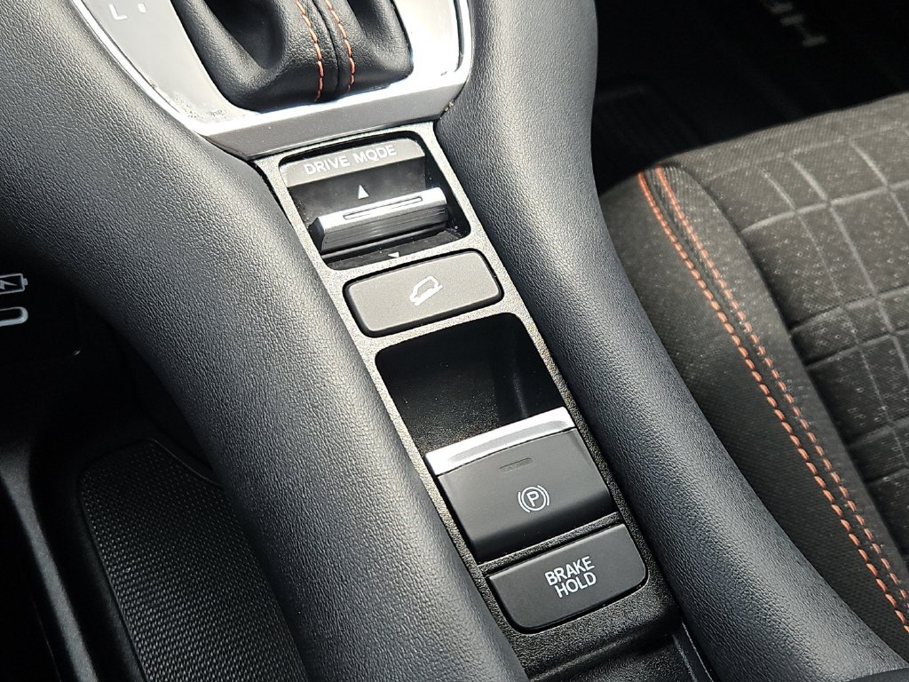 Certified 2024 Honda HR-V Sport image 16