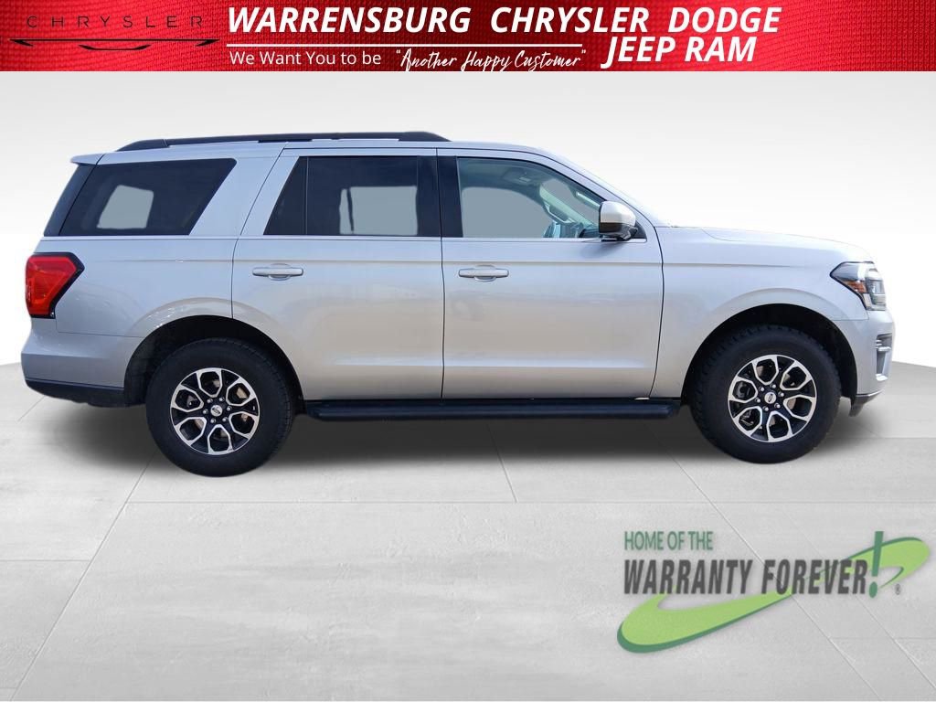 Used 2024 Ford Expedition XLT image 2