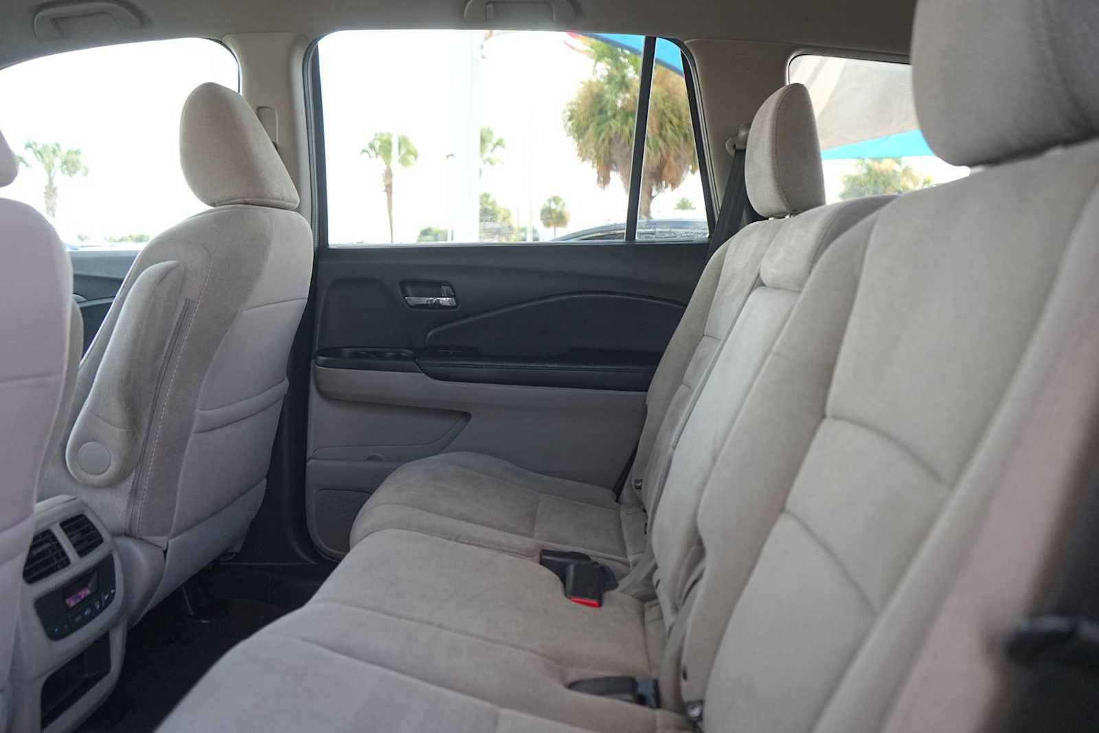 Used 2020 Honda Pilot EX image 14