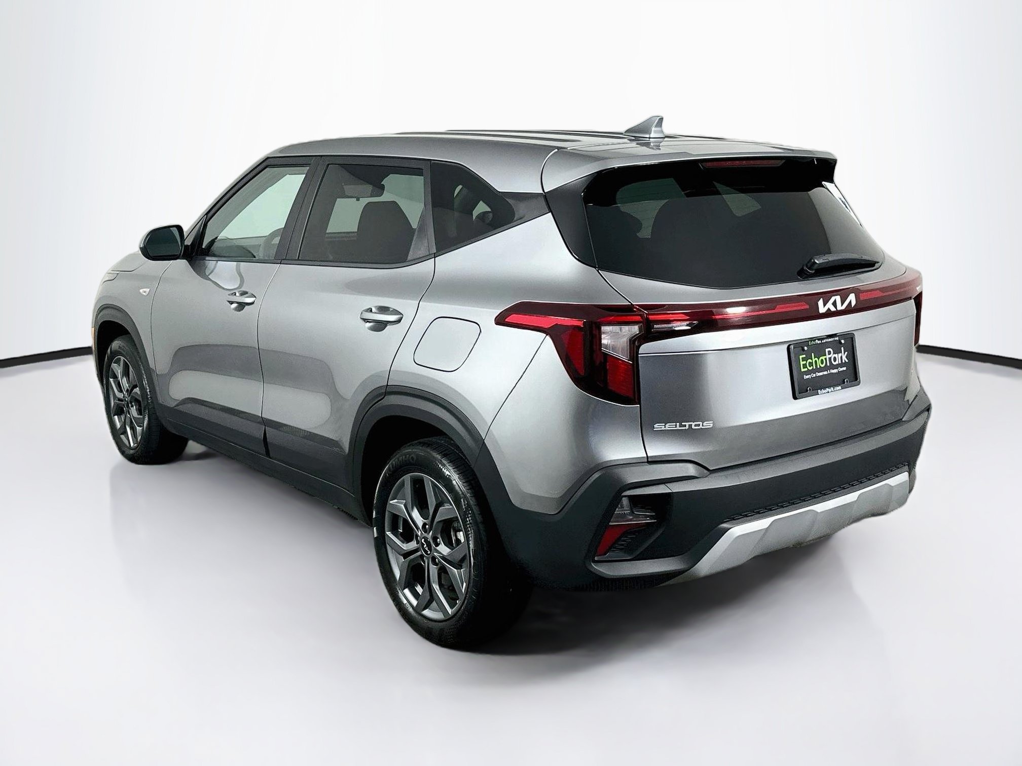 Used 2026 Kia Seltos LX AWD/4WD image 5