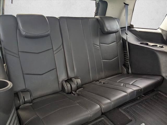 Used 2018 Cadillac Escalade Premium Luxury AWD/4WD image 18