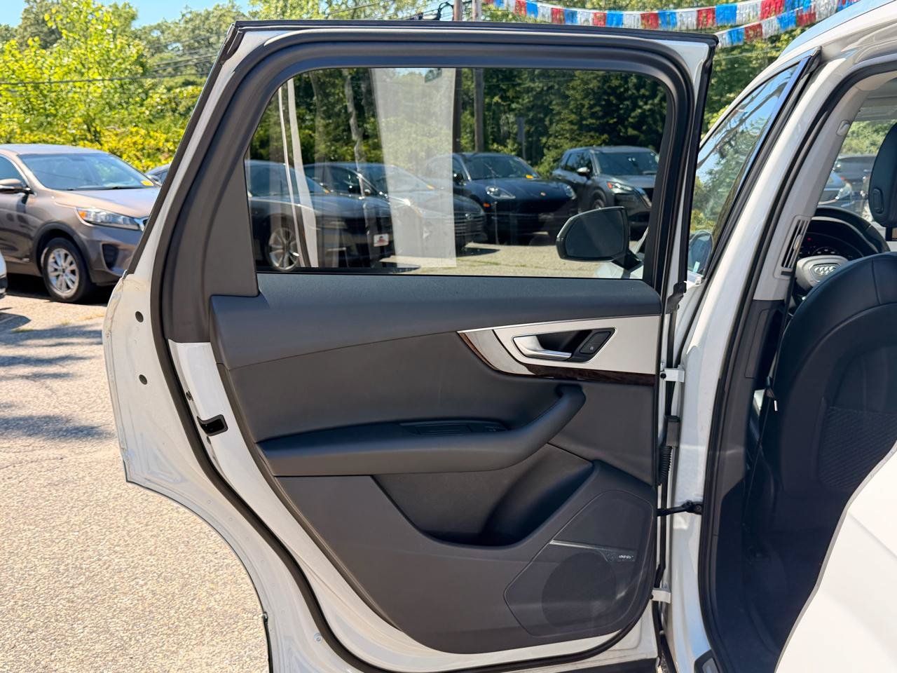 Used 2019 Audi Q7 2.0T Premium Plus w/ Premium Plus Package AWD/4WD image 14