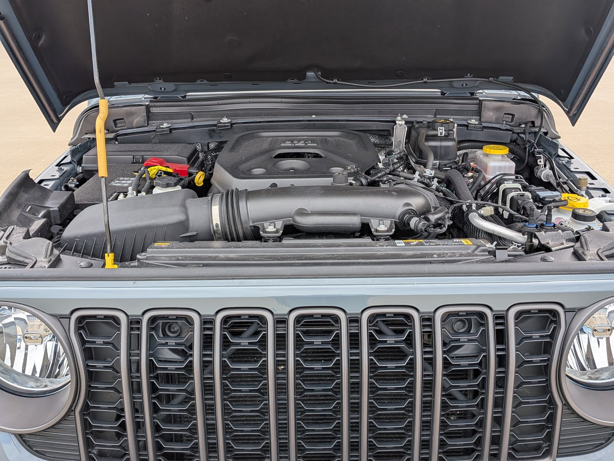 Used 2025 Jeep Wrangler Unlimited Sport AWD/4WD image 13