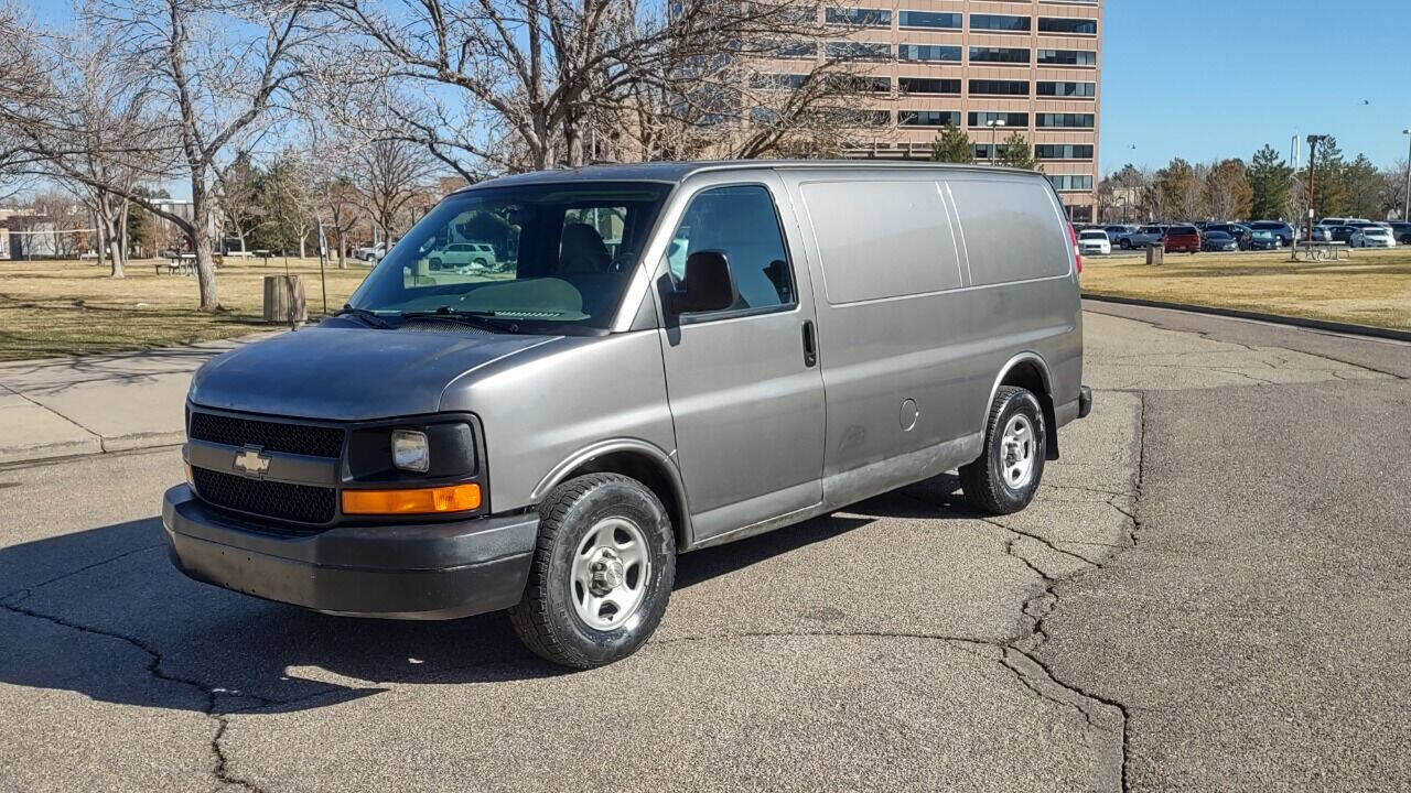 Used 2008 Chevrolet Express 1500 AWD image 5