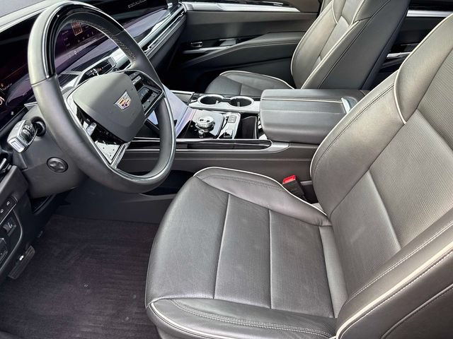 Certified 2026 Cadillac Escalade ESV Sport w/ LPO, ONYX Package AWD/4WD image 23
