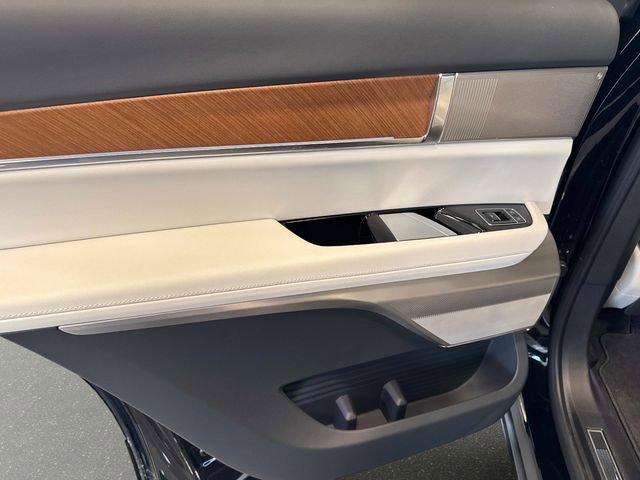 New 2026 Cadillac Vistiq Luxury AWD/4WD image 11