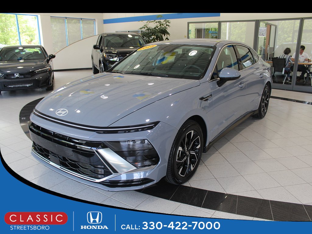 Used 2025 Hyundai Sonata SEL FWD image 1