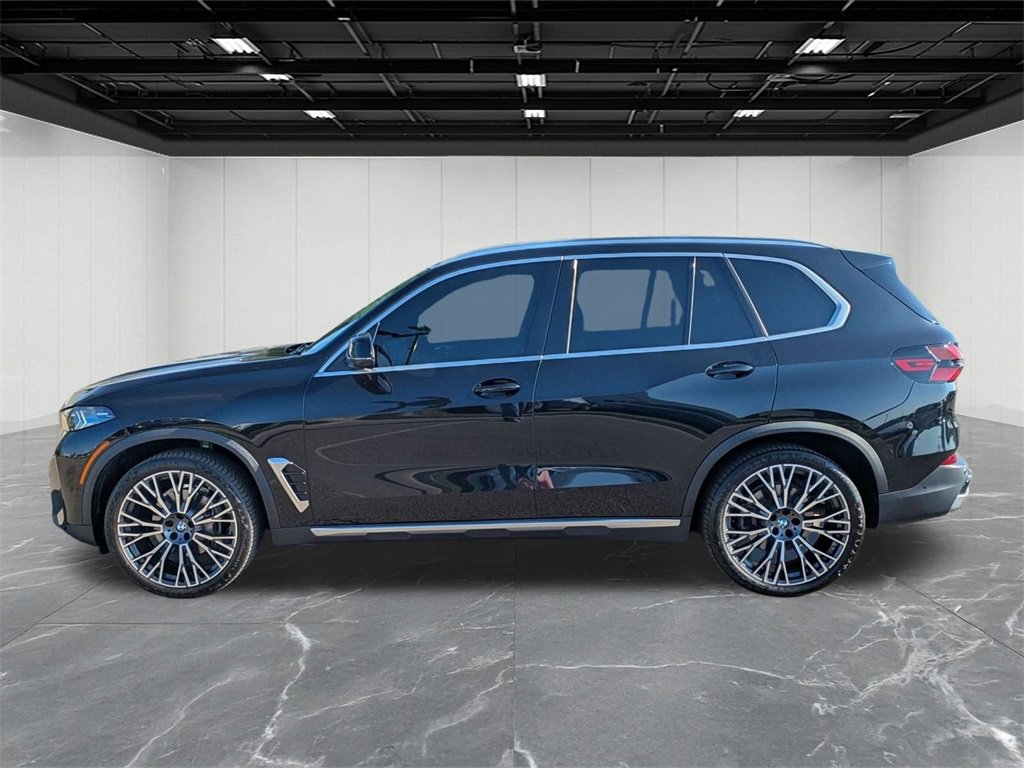 Used 2024 BMW X5 xDrive40i w/ Premium Package image 2
