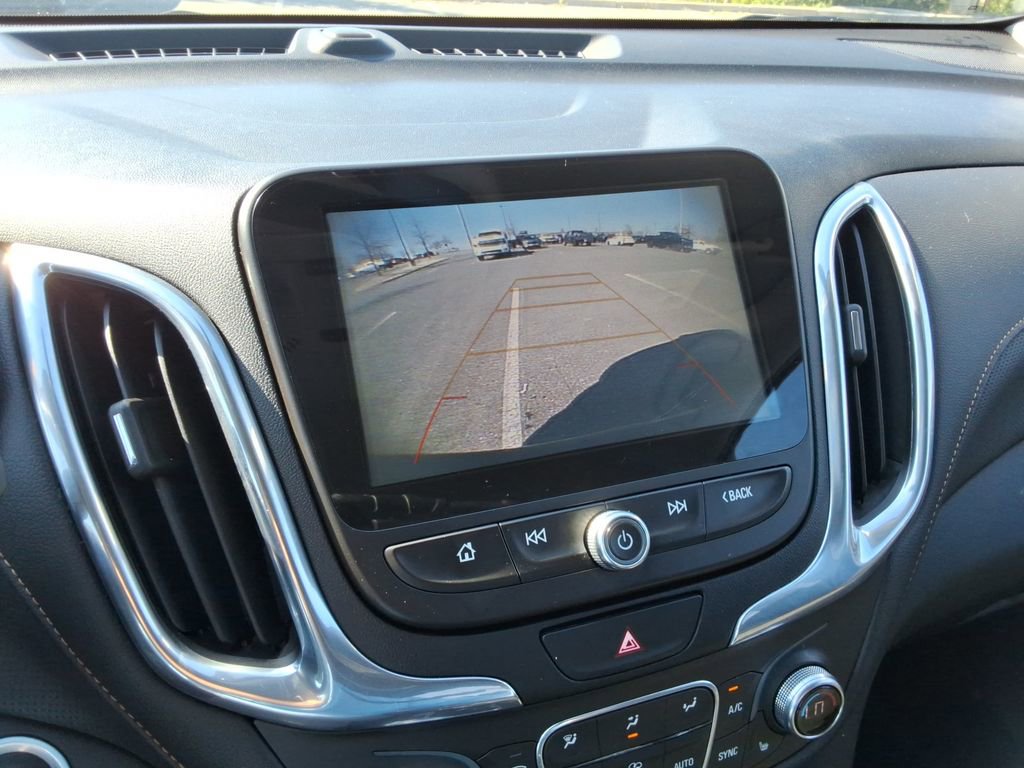Used 2018 Chevrolet Equinox Premier FWD image 32