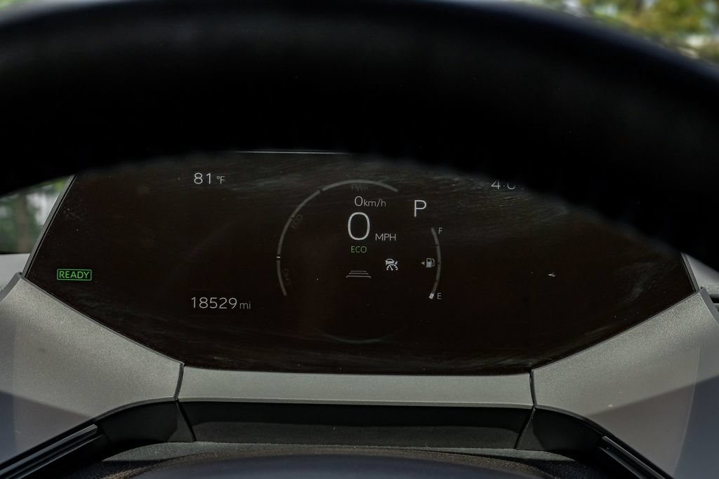 Used 2024 Toyota Prius Limited w/ Limited Premium Package FWD image 21