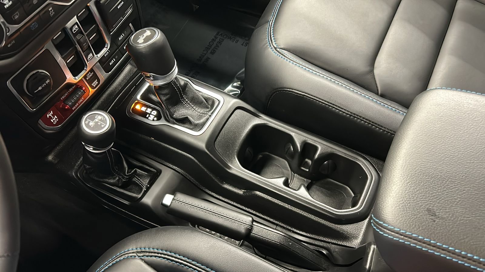 Used 2024 Jeep Wrangler Unlimited Rubicon 4xe image 24
