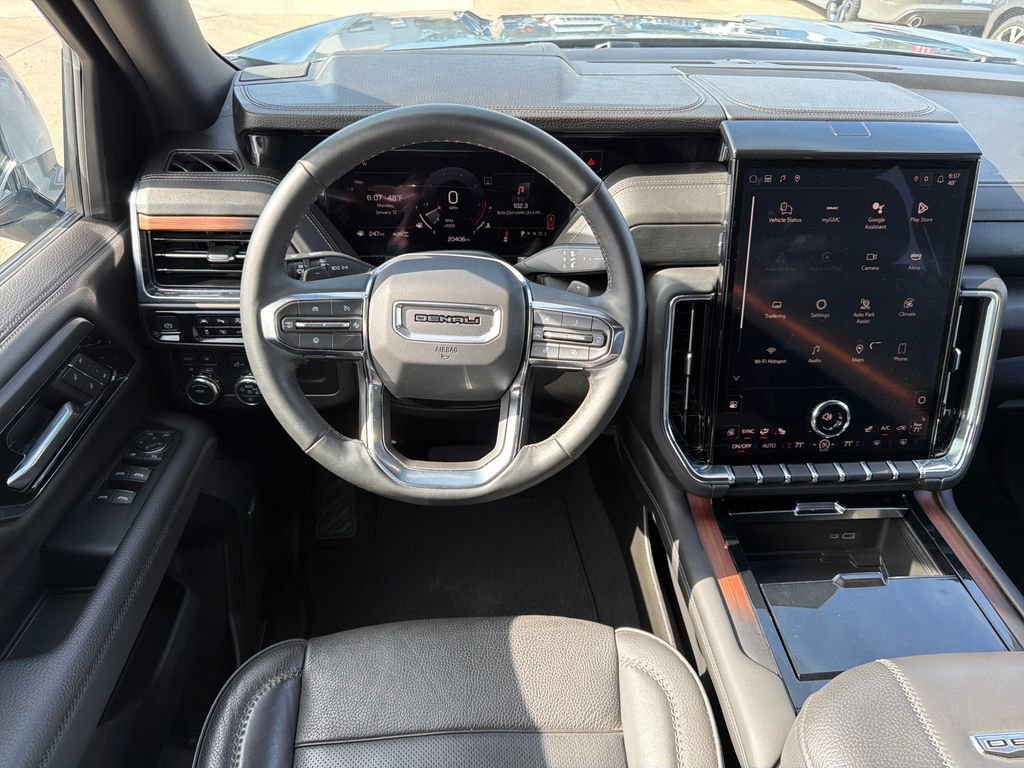 Used 2025 GMC Yukon XL Denali image 17