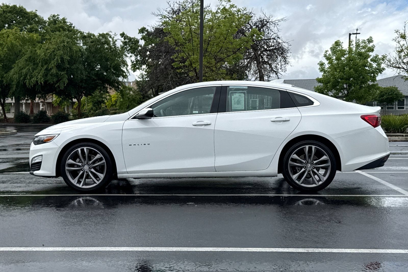 Used 2023 Chevrolet Malibu LT FWD image 13