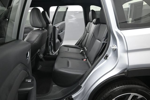 Used 2025 Subaru Forester Limited AWD/4WD image 15