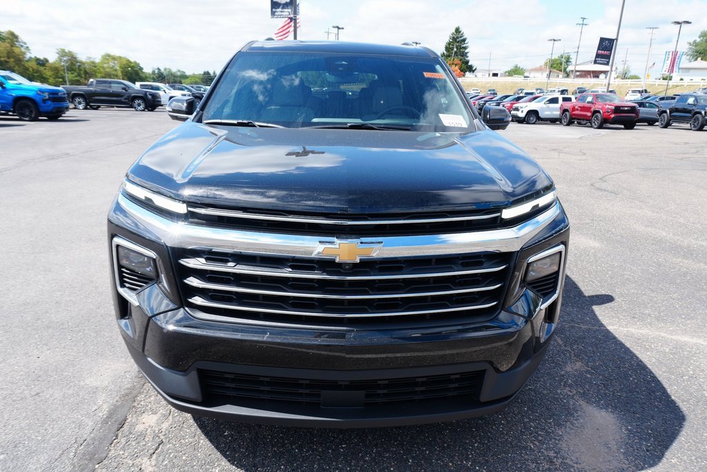 New 2026 Chevrolet Traverse LT w/ Driver Confidence Package image 2