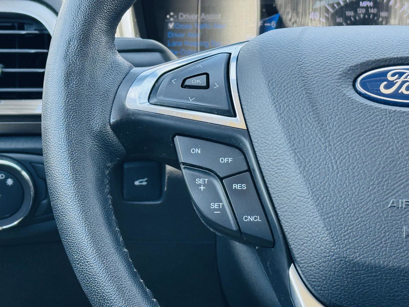 Used 2020 Ford Fusion SEL FWD image 16