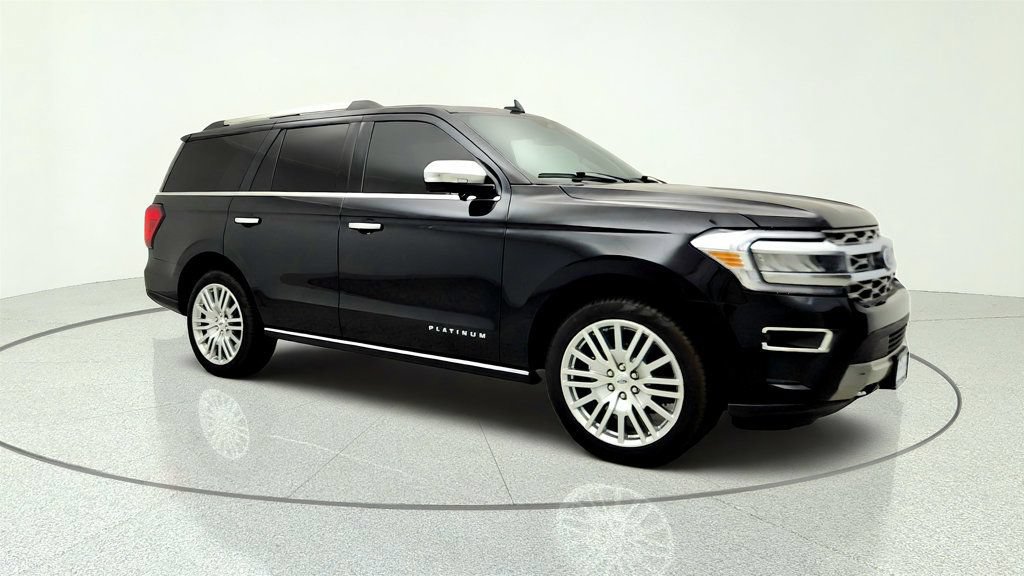 Used 2024 Ford Expedition Platinum AWD/4WD image 3