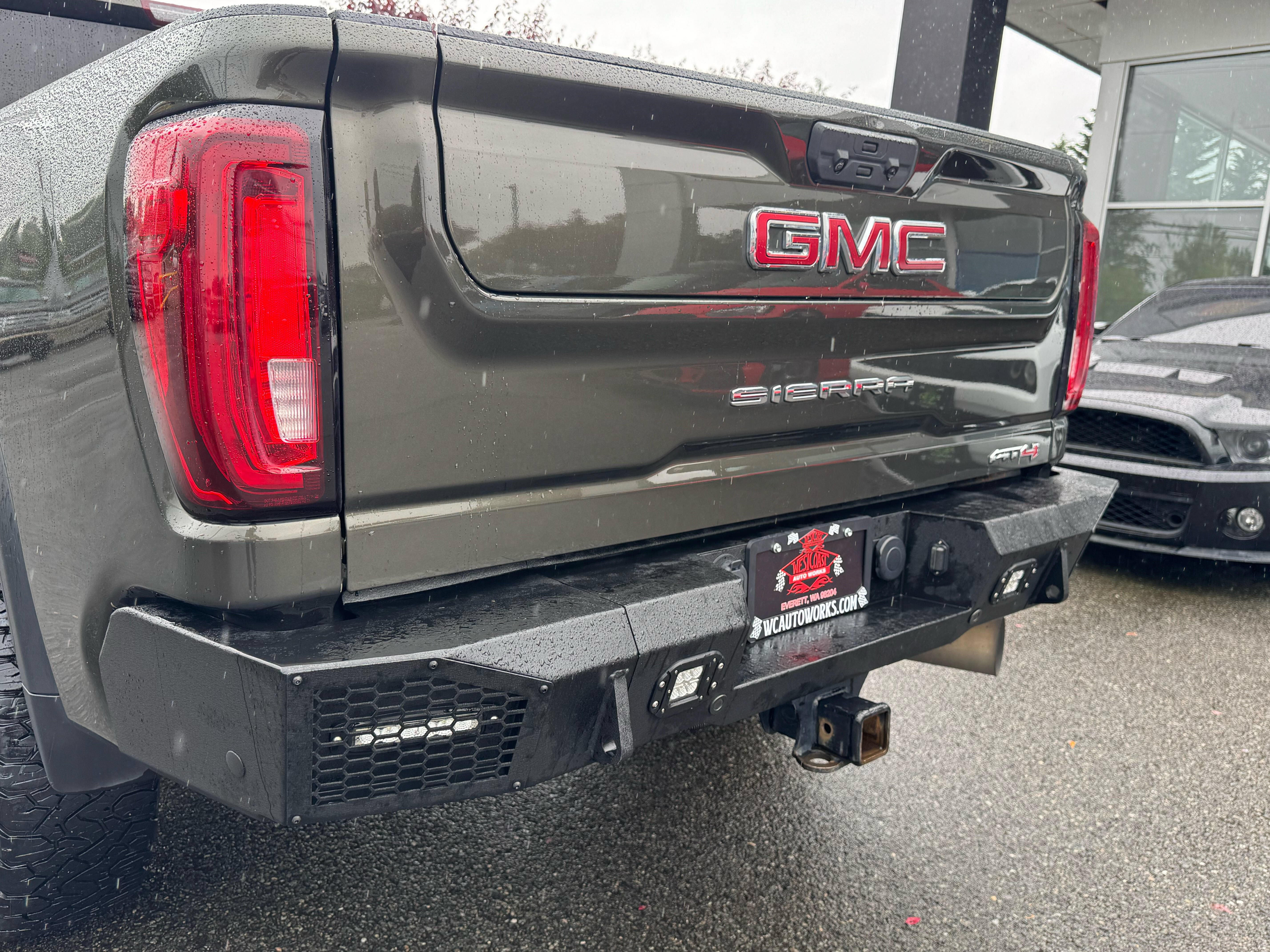Used 2022 GMC Sierra 2500 AT4 w/ AT4 Preferred Package AWD/4WD image 10