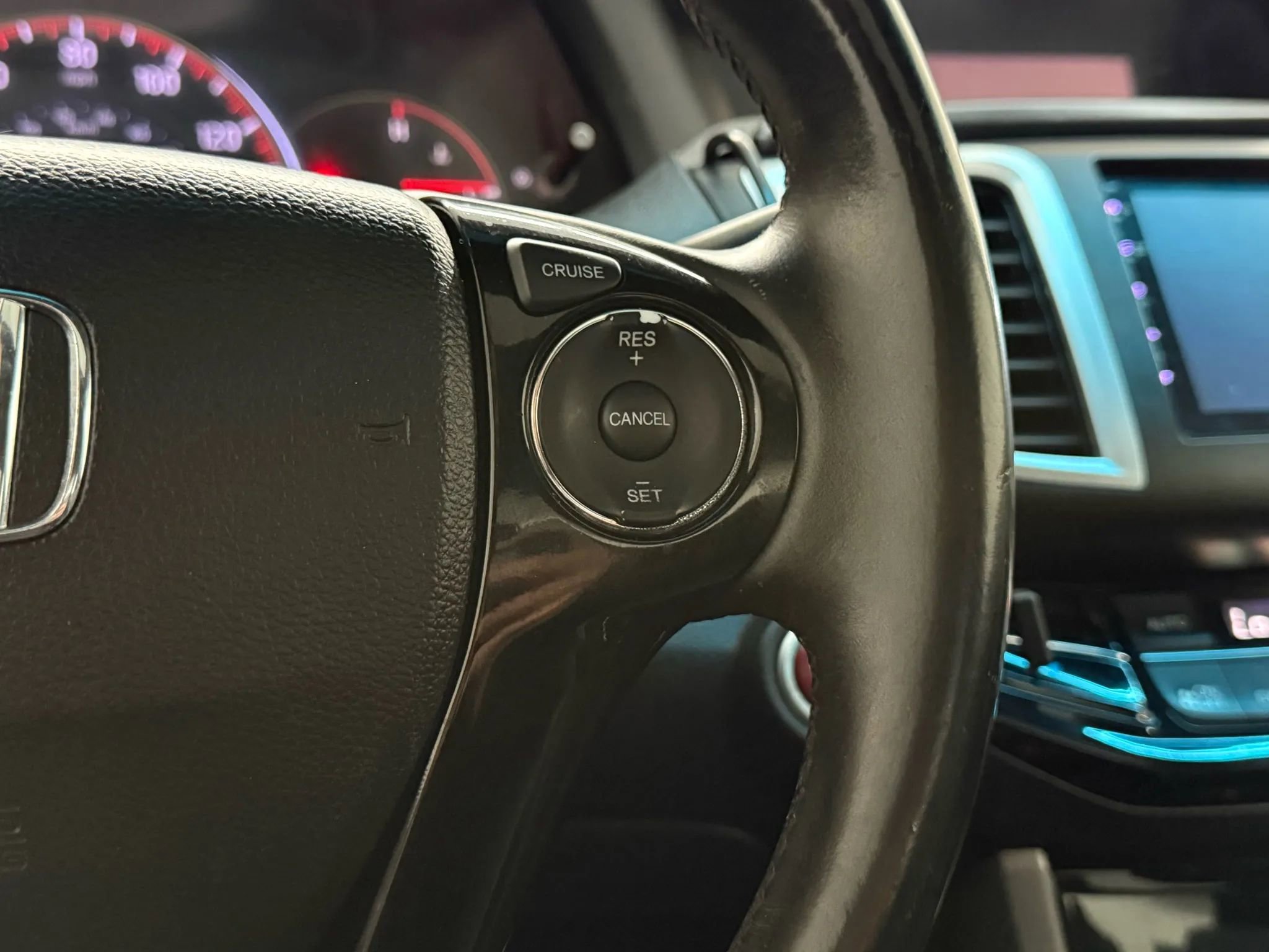 Used 2017 Honda Accord EX-L image 19