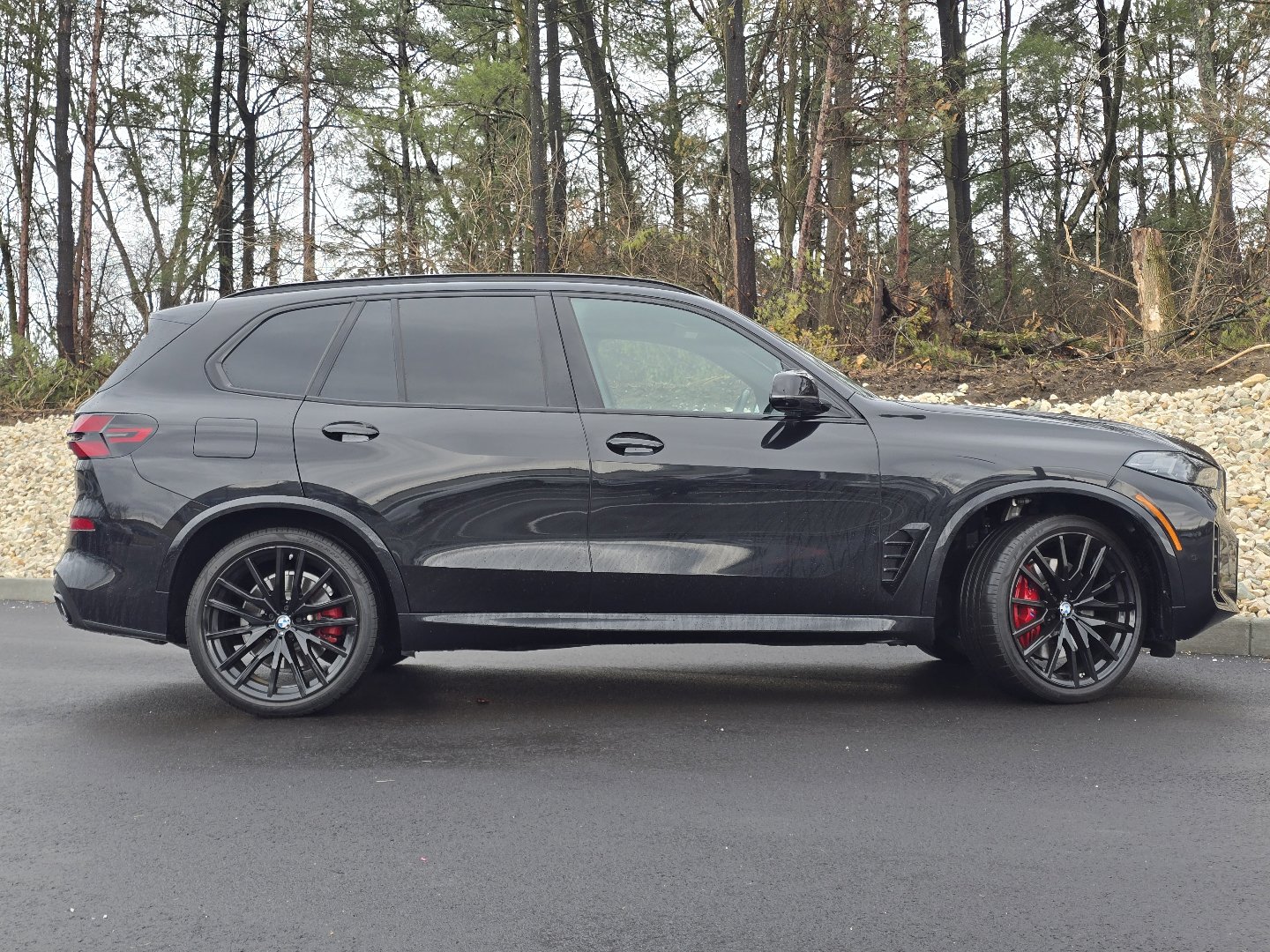 Used 2024 BMW X5 M60i w/ Climate Comfort Package image 7