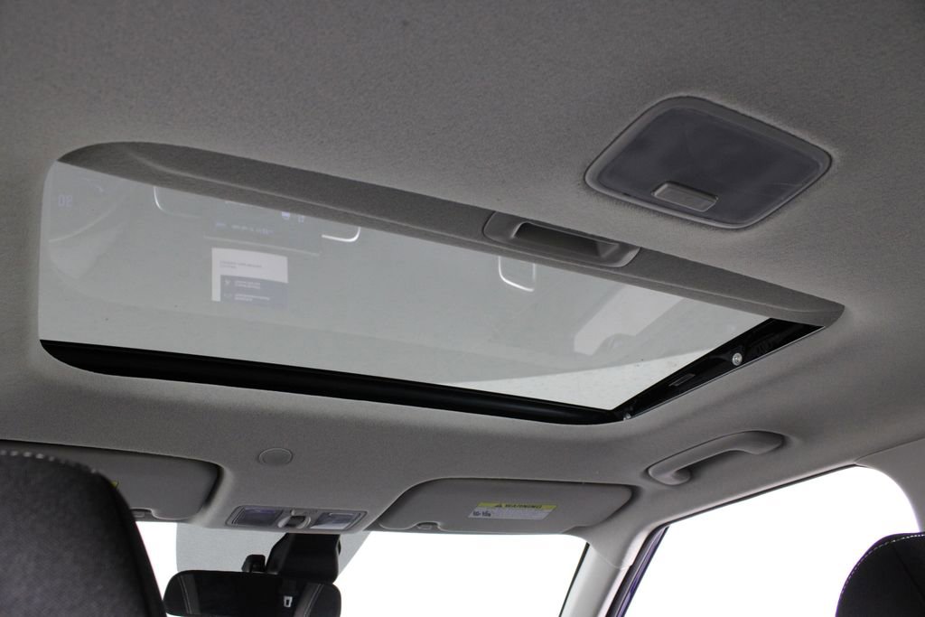 Certified 2024 Hyundai Venue SEL image 23