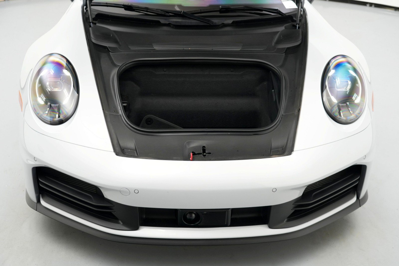 Used 2025 Porsche 911 Carrera RWD image 8