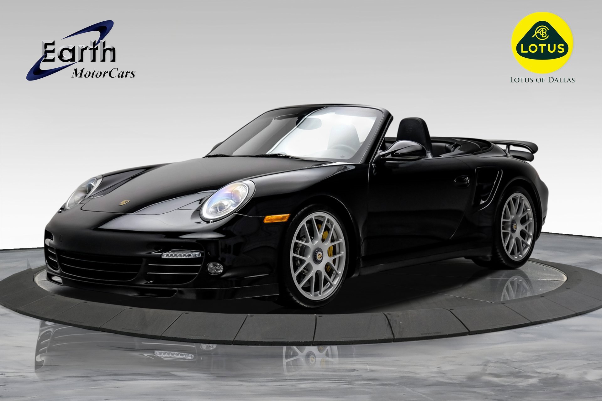 Used 2012 Porsche 911 Edition 918 Spyder image 1