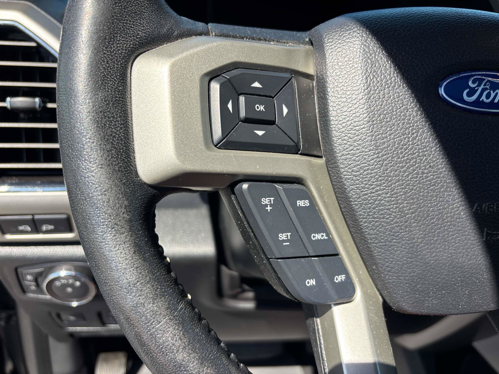 Used 2019 Ford F350 Lariat w/ Lariat Ultimate Package AWD/4WD image 21