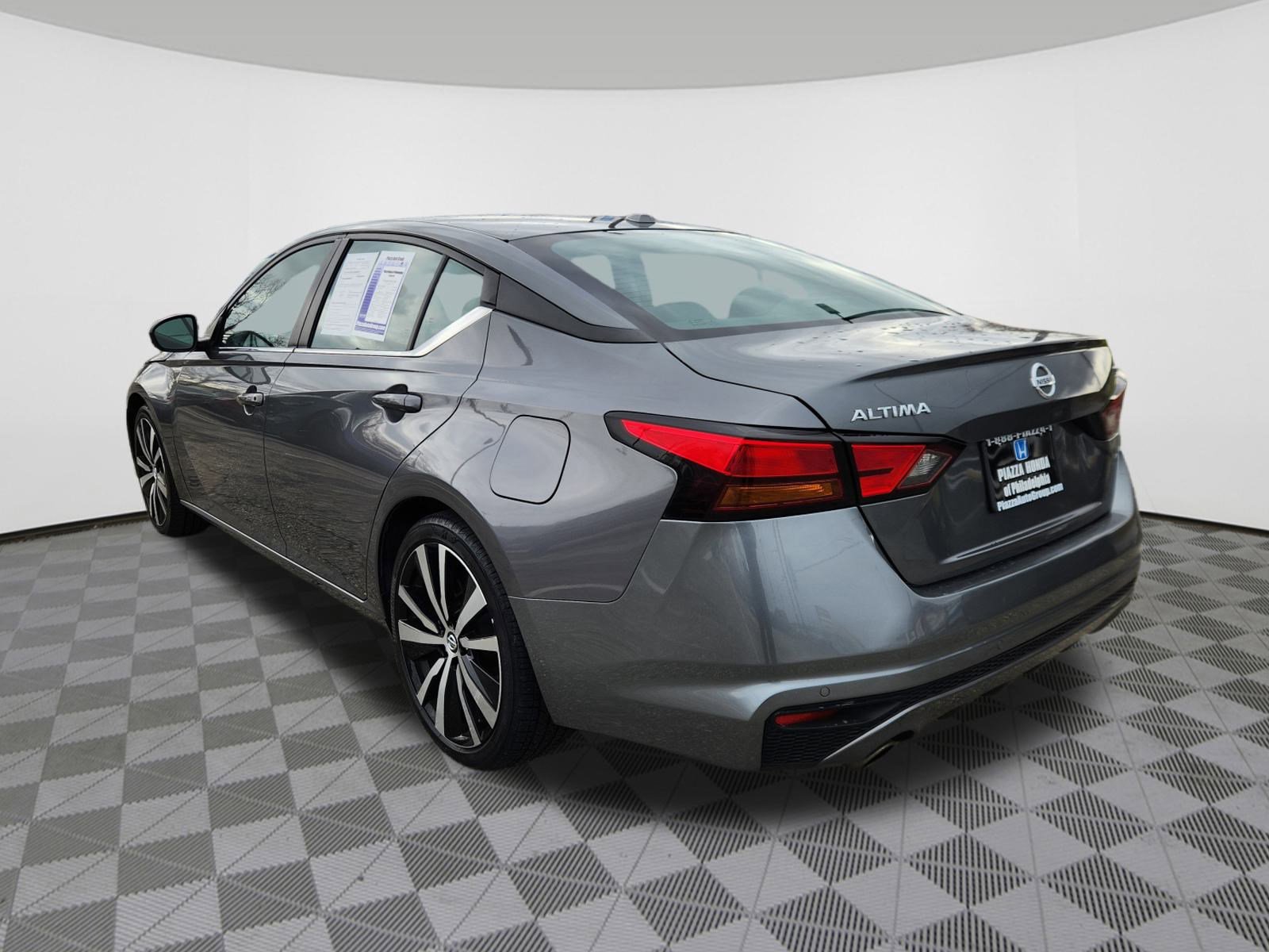 Used 2022 Nissan Altima 2.5 SR image 3