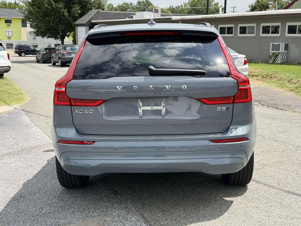 Used 2022 Volvo XC60 B5 Momentum w/ Climate Package AWD/4WD image 21