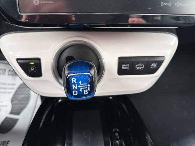Used 2018 Toyota Prius Prime Premium image 25