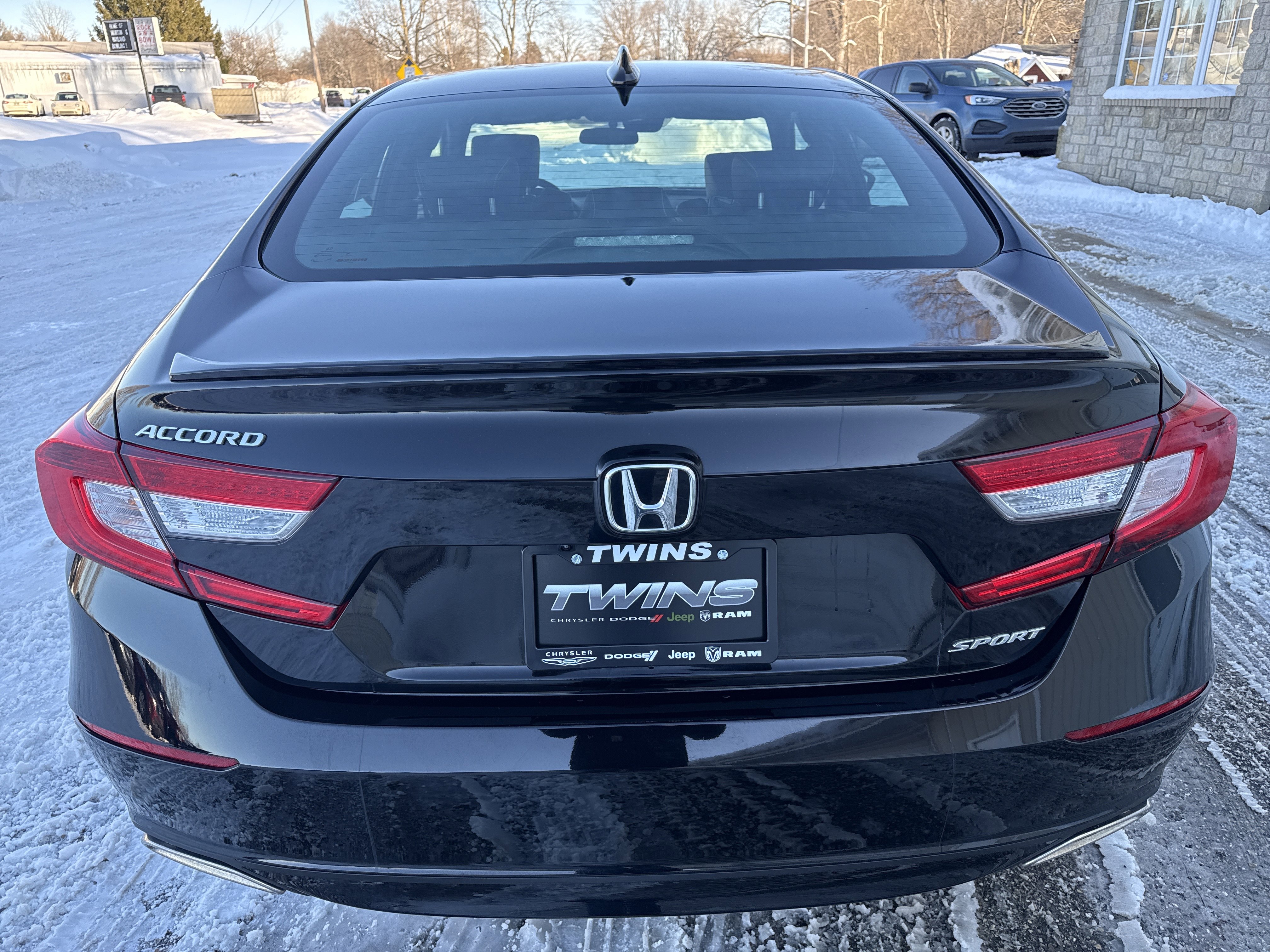 Used 2022 Honda Accord Sport image 4