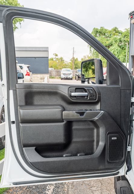 Used 2021 GMC Sierra 2500 AT4 w/ AT4 Premium Plus Package AWD/4WD image 17
