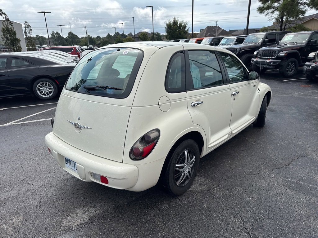 Used 2005 Chrysler PT Cruiser image 2