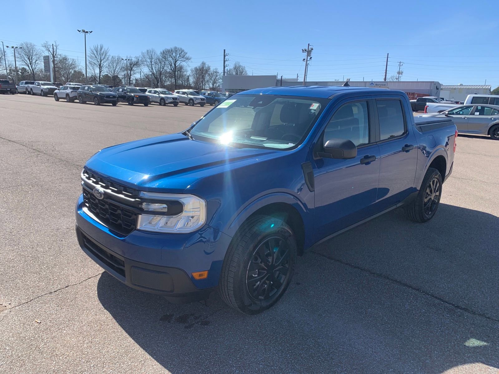 Used 2023 Ford Maverick XL image 3