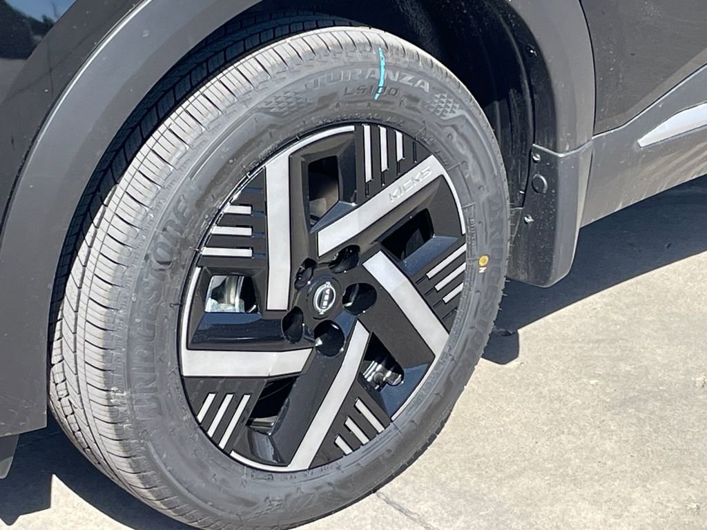 New 2026 Nissan Kicks SV w/ SV Premium Package FWD image 9