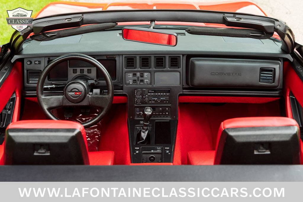 Used 1988 Chevrolet Corvette Convertible RWD image 5