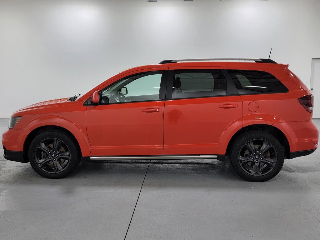 Used 2018 Dodge Journey Crossroad w/ Nav & Sun Group FWD image 5